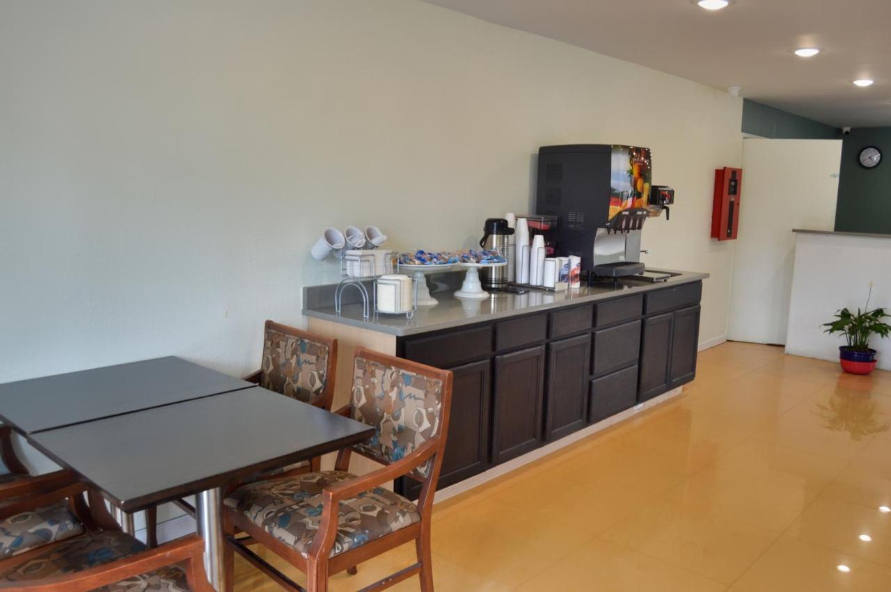 Days Inn By Wyndham Hardeeville Near Hilton Head 외부 사진