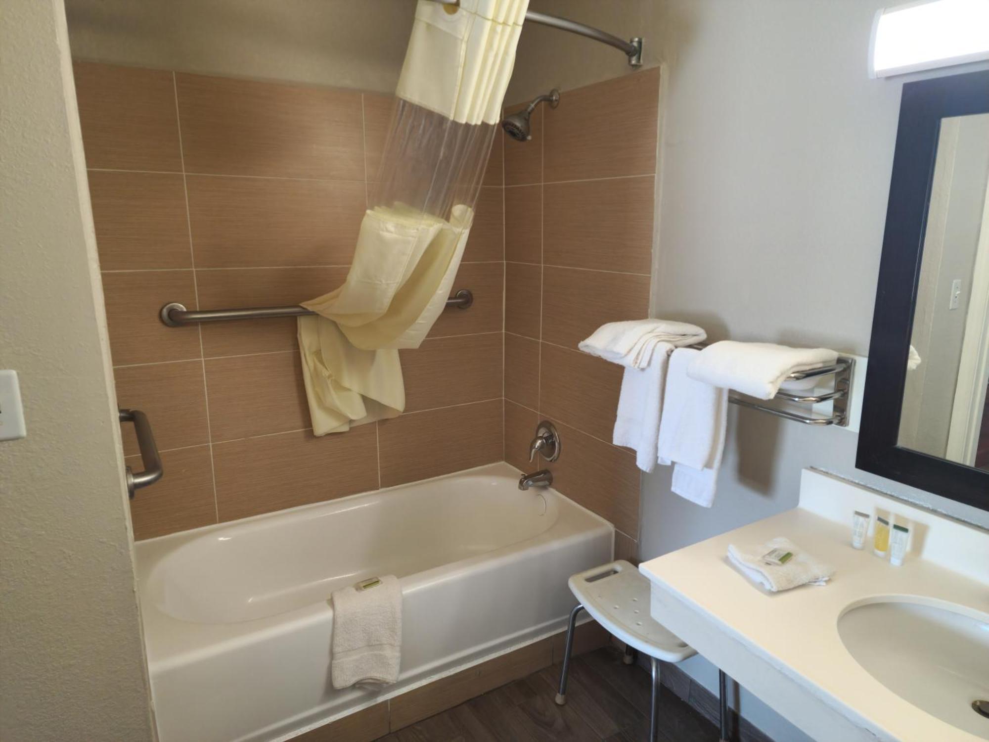 Days Inn By Wyndham Hardeeville Near Hilton Head 외부 사진