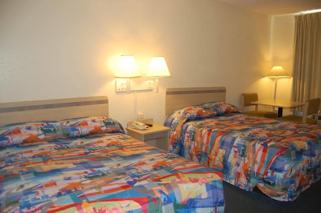 Days Inn By Wyndham Hardeeville Near Hilton Head 외부 사진